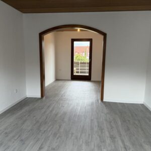 Großzügiges, frisch renoviertes Zweifamilienhaus mit Garten – Plankstadt