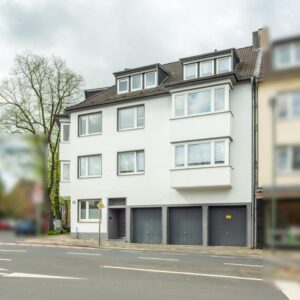 Garageneinstellplatz in 3er Garage in Benrath Hassels zu vermieten