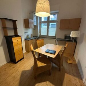 gemütliche 1 Zimmer Wohnung mit Altbaucharme