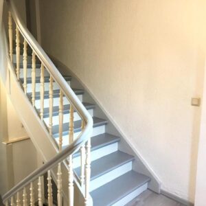 Großzügiges möbliertes Zimmer in WG