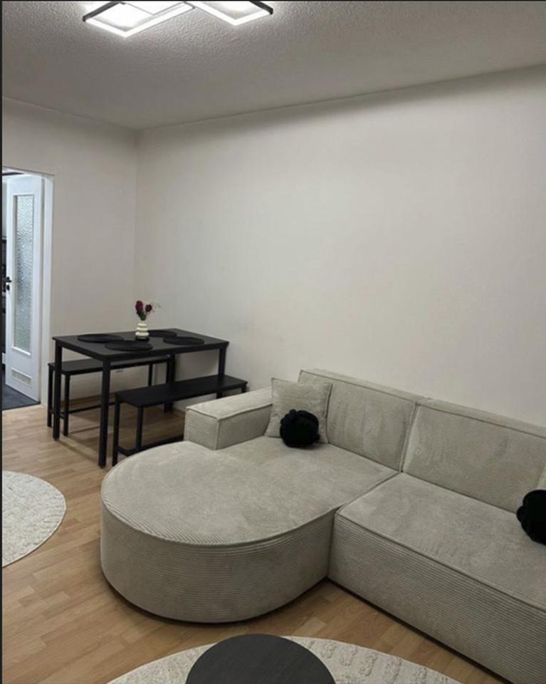 Schöne, modernisierte 2-Zimmer-Wohnung mit zwei Wintergärten – voll möbliert – Bild 2