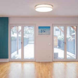 Neuwertige 6-Zimmer-Reihenhaus mit Einbauküche, Garten, Stellplatz