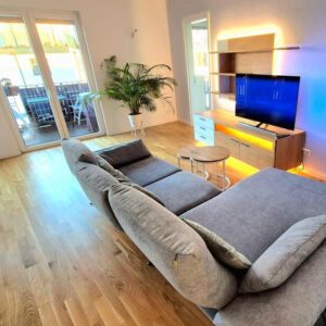 Neubau aus 2023 - 2,5 Zimmerwohnung vollmöbliert