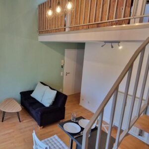 Helle, ruhige 3 Zimmerwohnung, mit Küche, Stellplatz und Garten