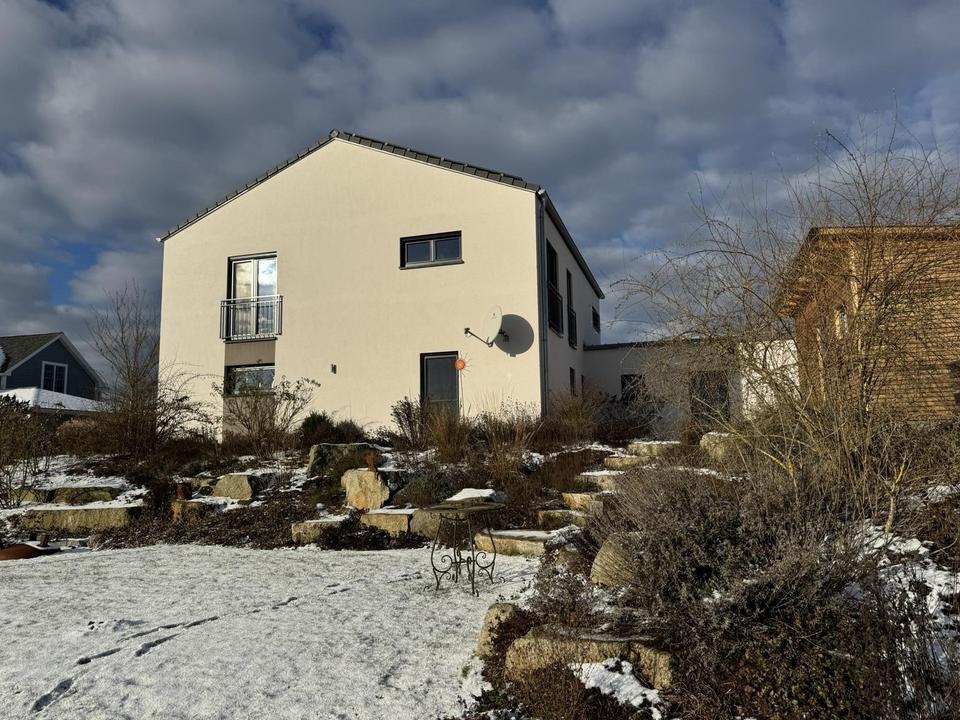 Modernes, hochwertiges EFH (Bj. 2020) mit PV-Anlage und großem Grundstück in ruhiger Naturlage – Bild 9