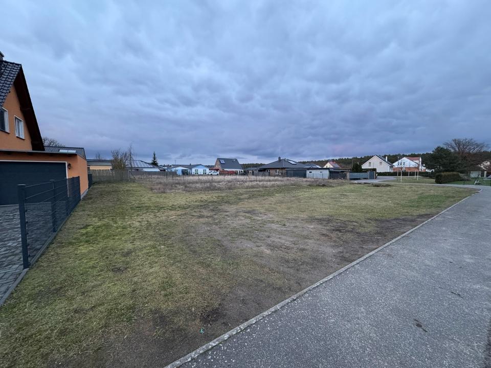 Voll erschlossenes Baugrundstück in ruhiger Sackgasse von Börnicke – sofort bebaubar