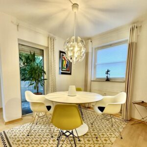 Wunderschöne helle 2 Zimmer Wohnung