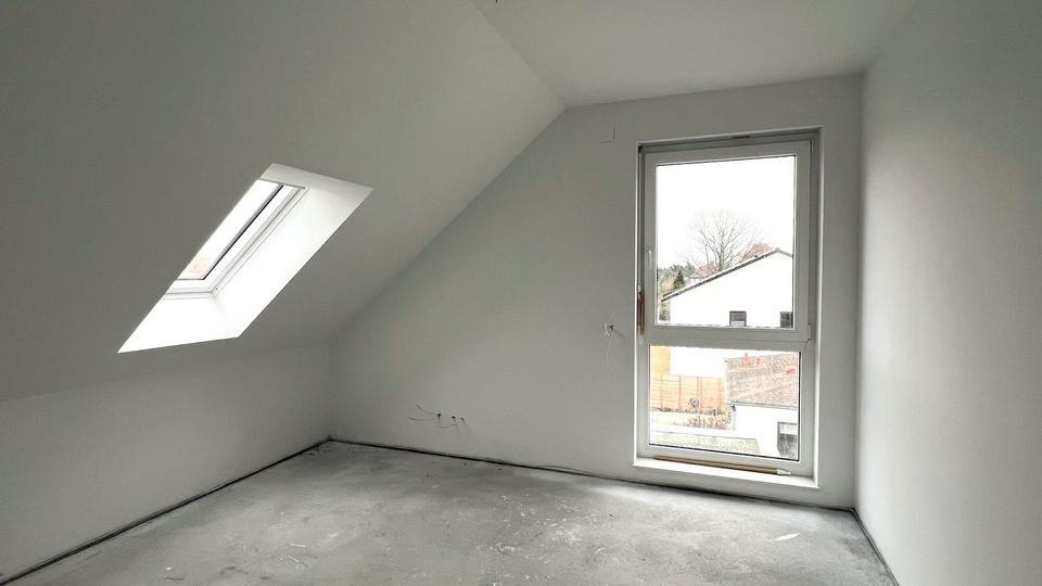 Ruhe mit Blick über Felder: Exklusives wohngesundes Plusenergie-Doppelhaus, S-Bahn fußläufig – Bild 13