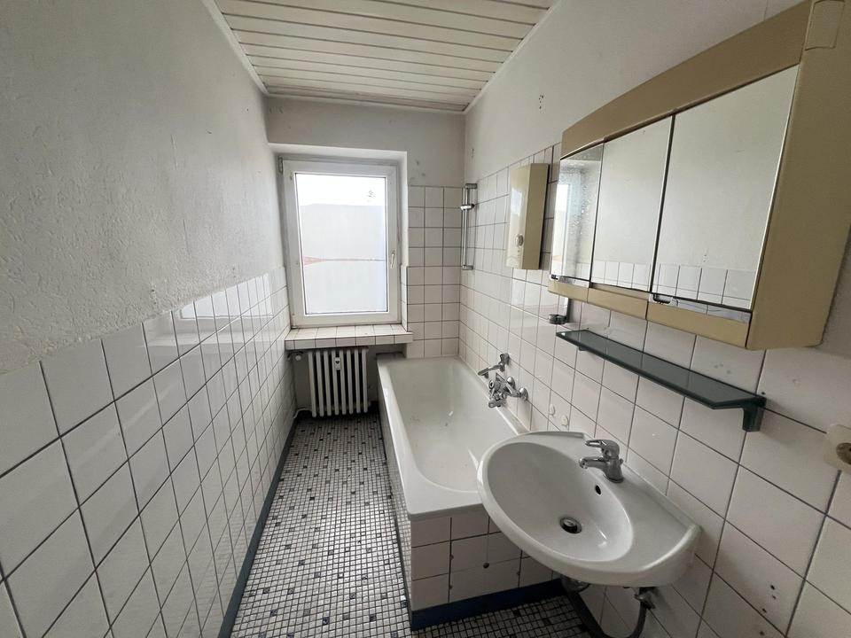 PROVISIONSFREI !!! Leerstehende Wohnanlage mit 12 Wohnungen & 7 Garagen – Bild 17