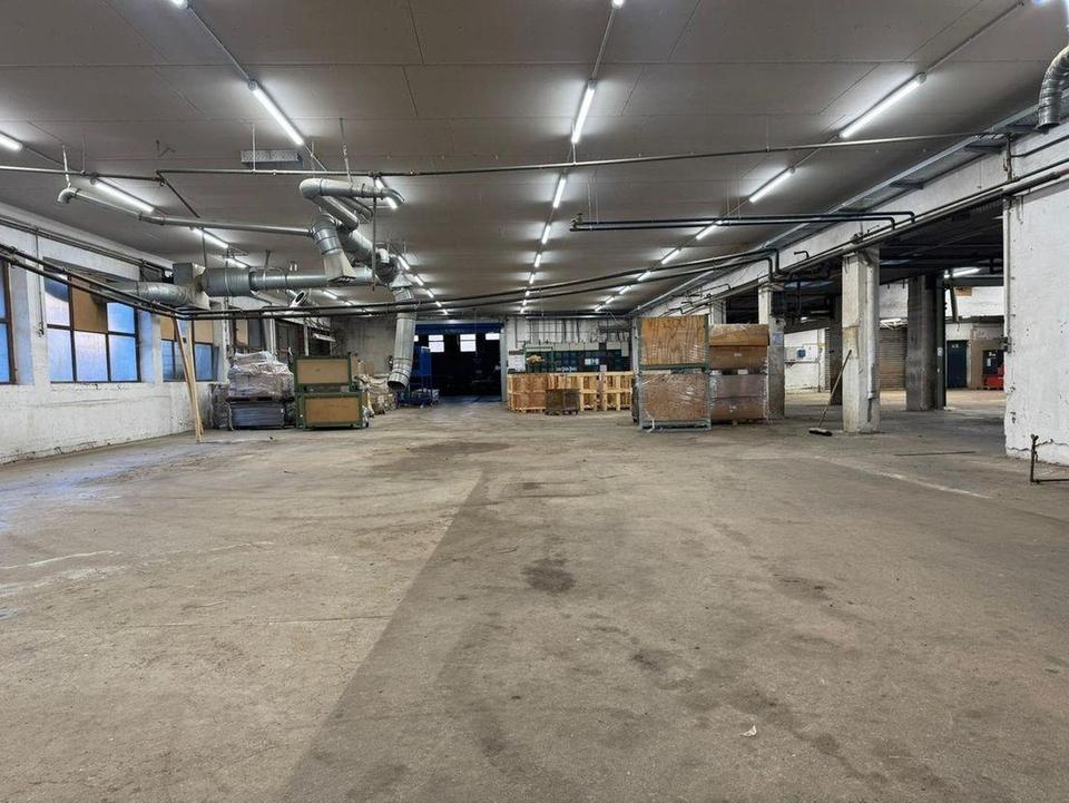 Prdouktions- /Lagerhalle mit Verwaltungsgebäude – Bild 8