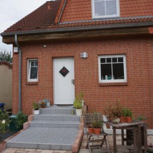 Ihr neues Zuhause: Doppelhaushälfte mit sonnigem Garten