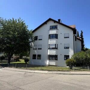 Charmante 2,5 Zimmer Wohnung in begehrter Wohnlage inkl. Balkon und TG-Stellplatz