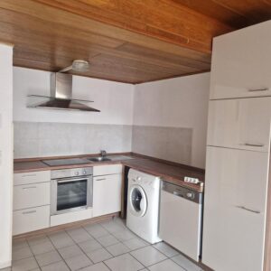 Erstbezug nach Renovierung: Single-Apartment inkl. EBK & Waschmaschine in Düren-Merken
