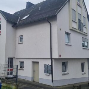 Helle und attraktive Wohnung mit EBK, Tageslichtbad, Balkon und Stellplatz