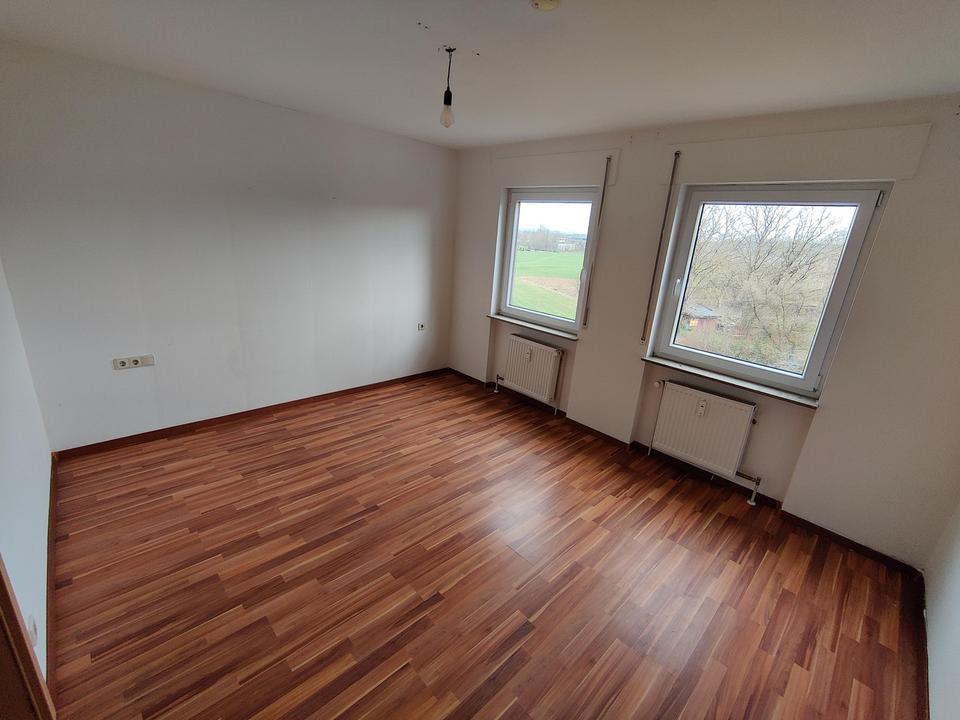 Schönes Wohnglück: Helle 2,5-Zimmer-Wohnung mit Balkon – Bild 4