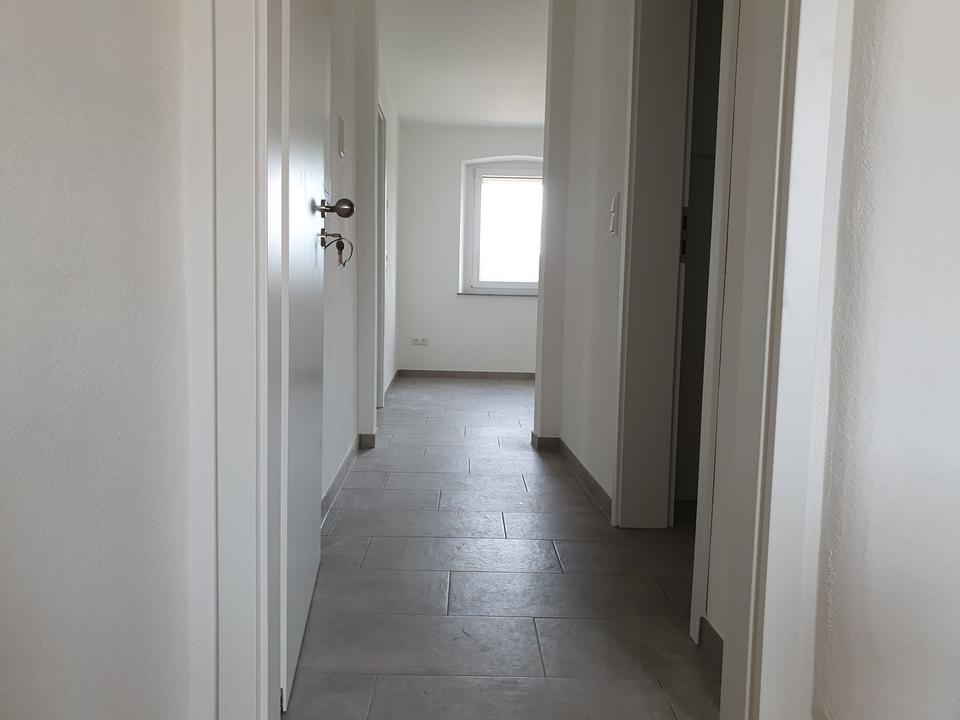 Sofort frei! Kernsanierte moderne 2-Zimmer-Nichtraucherwohnung – Bild 21