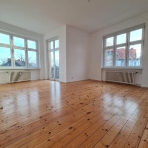 Nahe Stadtpark Steglitz: Lichthelle 3-Zimmer-Wohnung mit freiem Blick