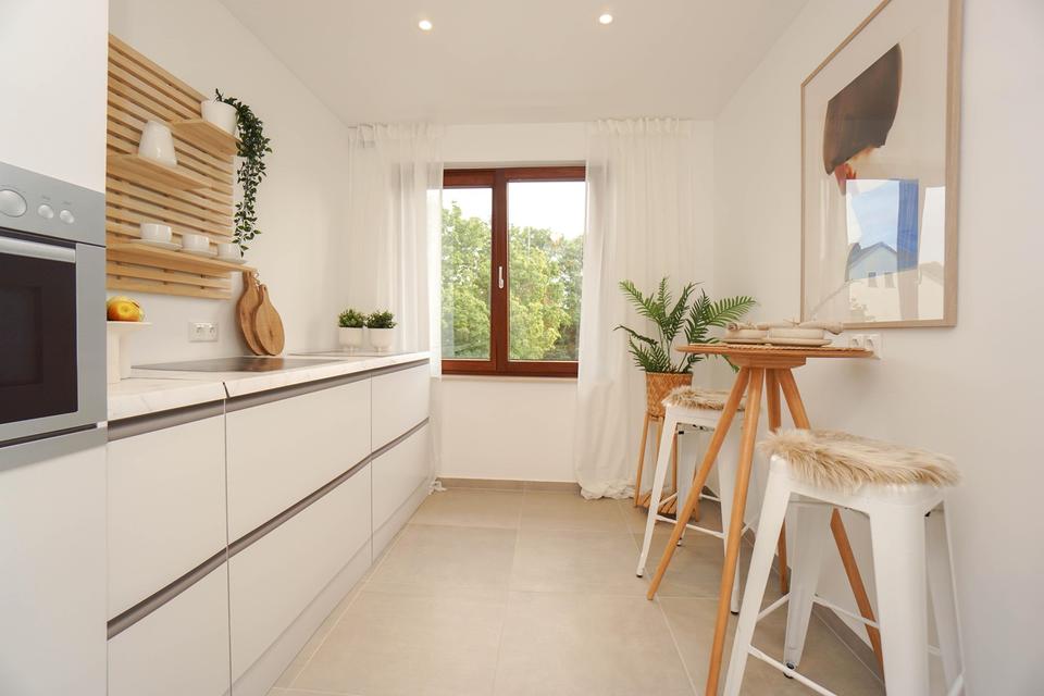 SOFORT FREI: Helle 3-Zimmer Wohnung mit großem Balkon – Bild 5