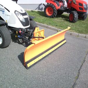 Schneeschild NEU passend für alle Traktoren 180 cm 1200,- netto