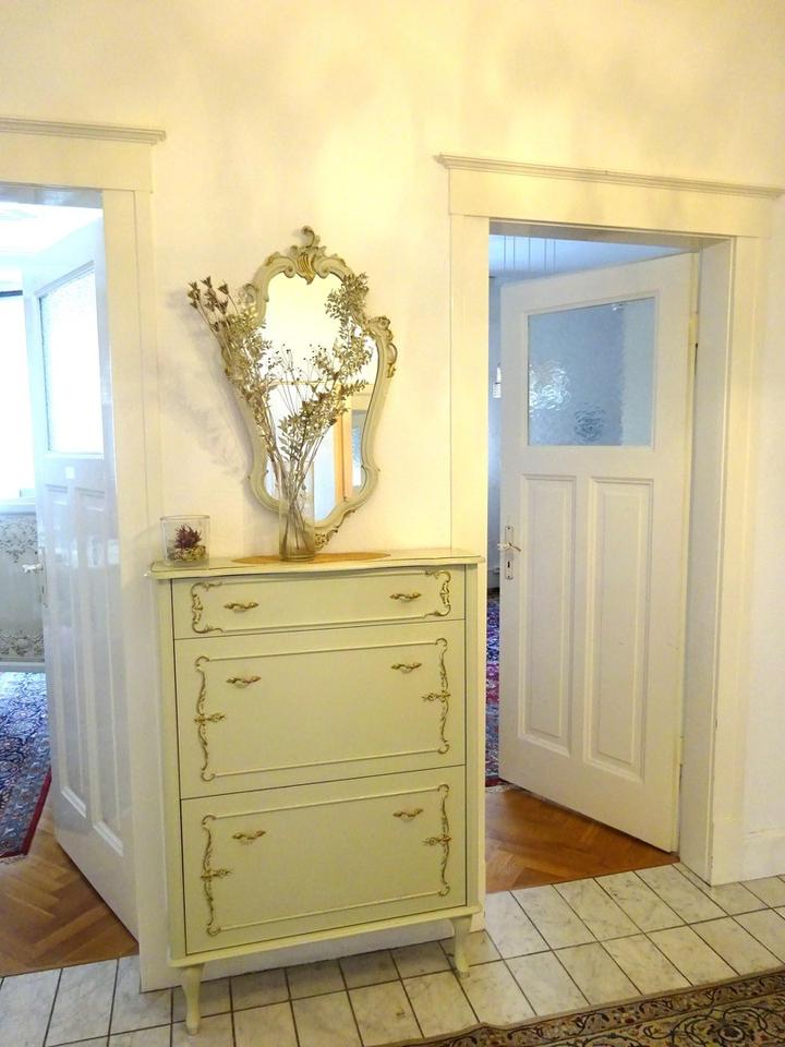 Provisionsfrei! Charmante 3-Zi.-Whg m. Balkon am Hölderlinplatz (Stgt-West) – Bild 9