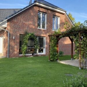 Zweifamilienhaus oder Mehrgenerationshaus in attraktiver Lage