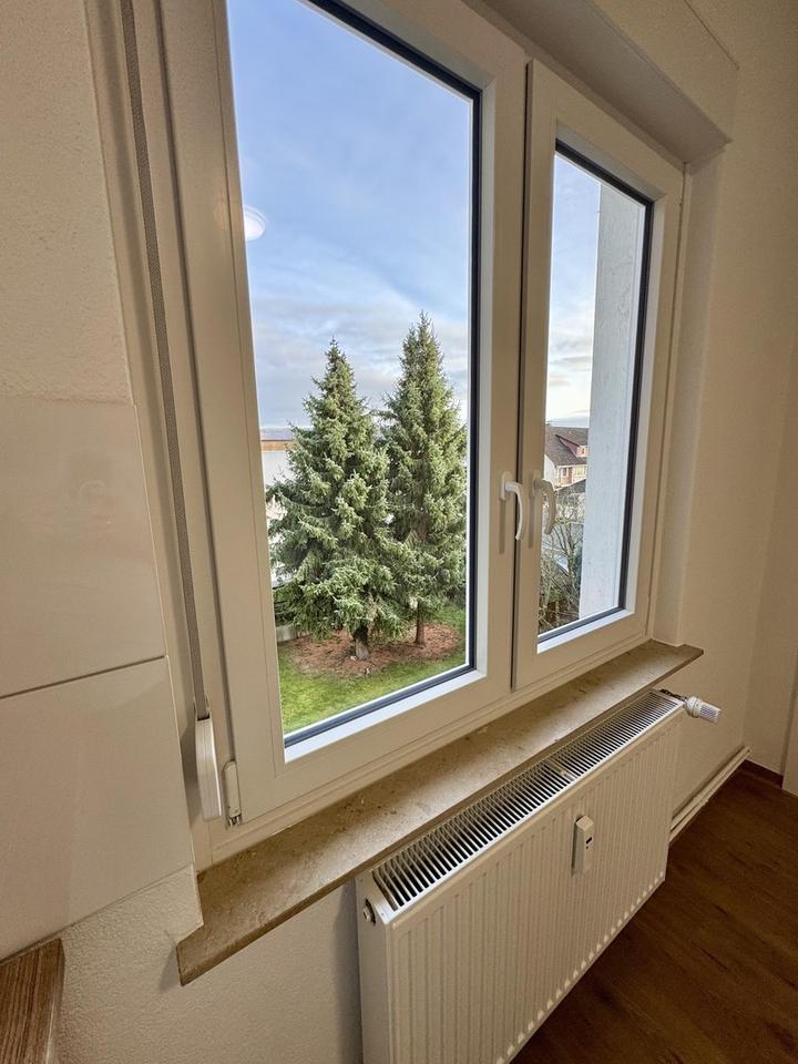 Moderner Altbau mit Stil - Renovierte 3-Zimmer-Wohnung mit Einbauküche & Balkon – Bild 7