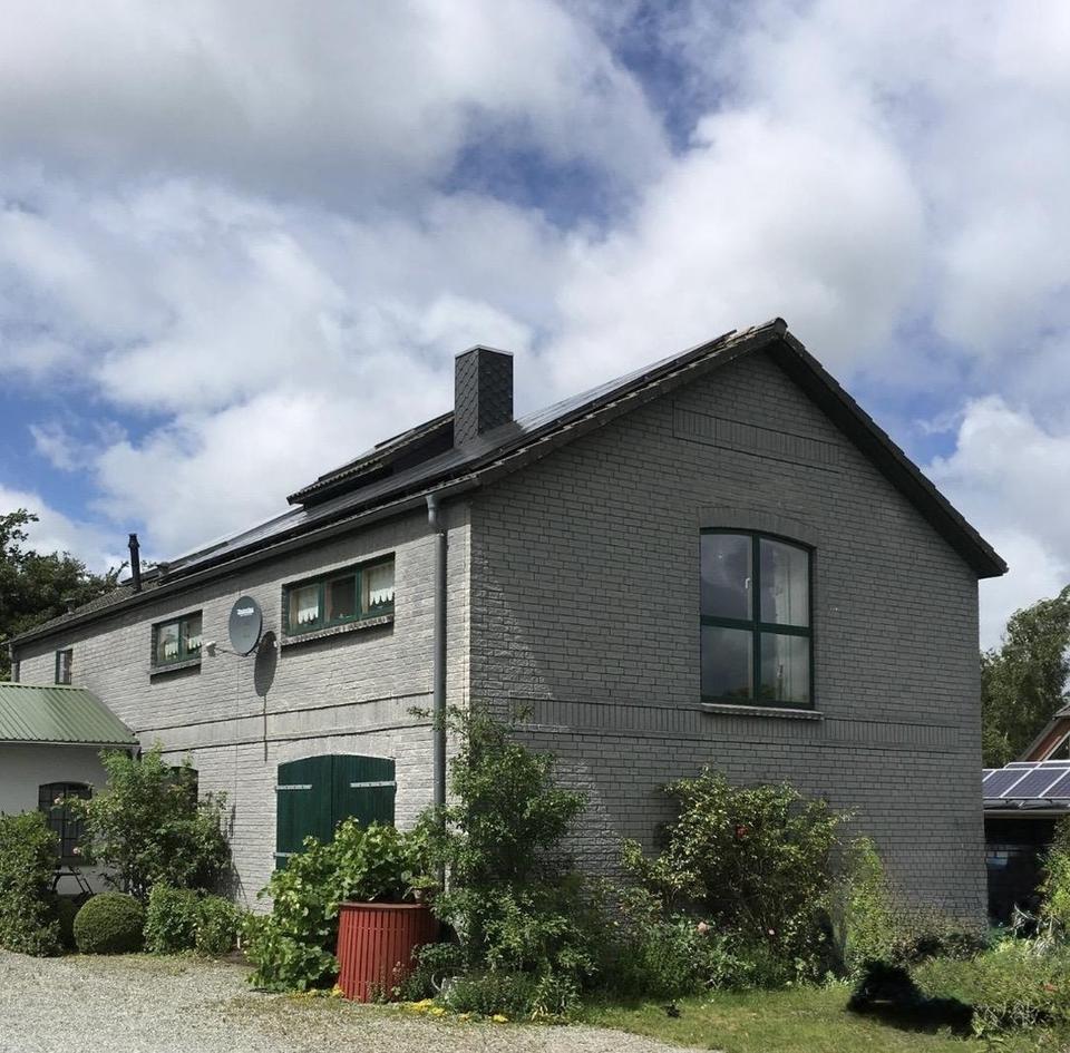 Attraktives Einfamilienhaus mit Wintergarten und Garage in ruhiger Lage – Bild 2