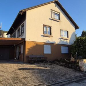 Reserviert!!! Solides Einfamilienhaus mit Einliegerwohnung in traumhafter Lage mit Weitblick