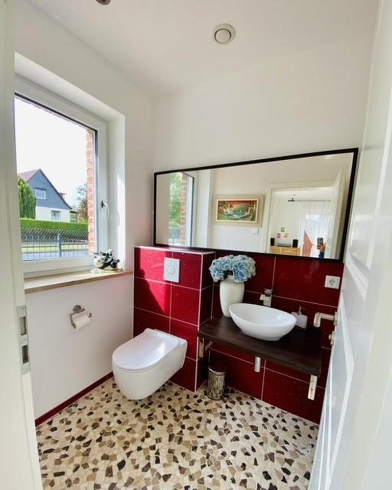 Zweifamilienhaus oder Mehrgenerationshaus in attraktiver Lage – Bild 9