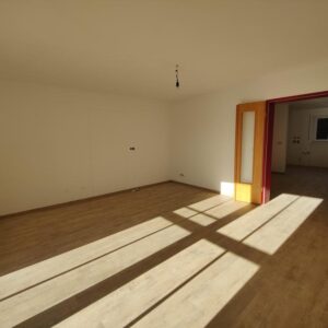 Frisch Renovierte Gartenwohnung zur Miete