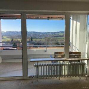 Helle 4,5 Zimmer Wohnung 97 qm, Keller plus 20 TEUR für Garage zu verkaufen