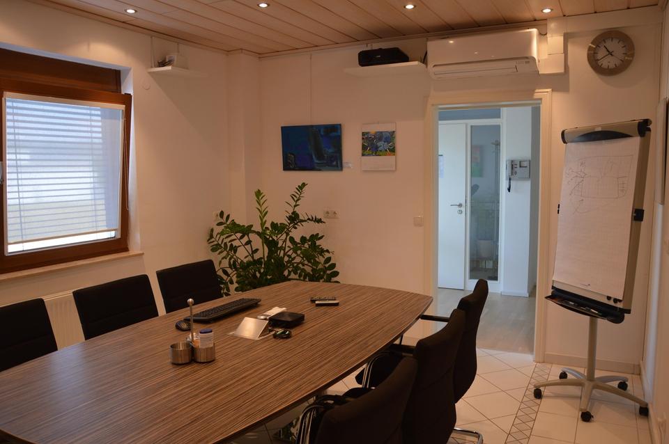 Büro/Praxisräume: ruhige Lage/hochwertiges Gebäude/viele Stellplätze mit Option Wohnen/Arbeiten – Bild 9