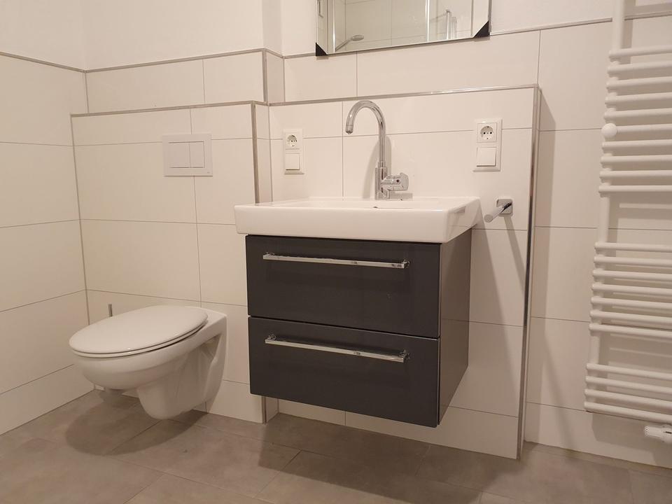 Sofort frei! Kernsanierte moderne 2-Zimmer-Nichtraucherwohnung – Bild 5