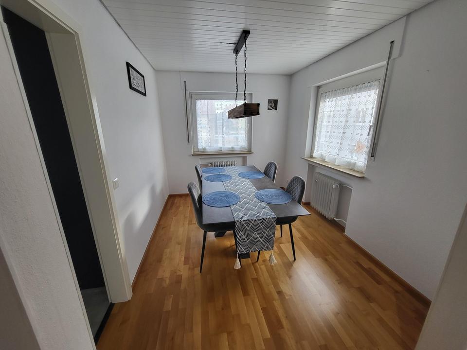 Schöne, helle 3,5 Zimmer-Wohnung in 70327 Stuttgart (provisionsfrei) – Bild 2