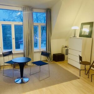 Berlin - Schmargendorf -  Kleine Atelierwohnung mit gemeinschaftlichem Dachgarten