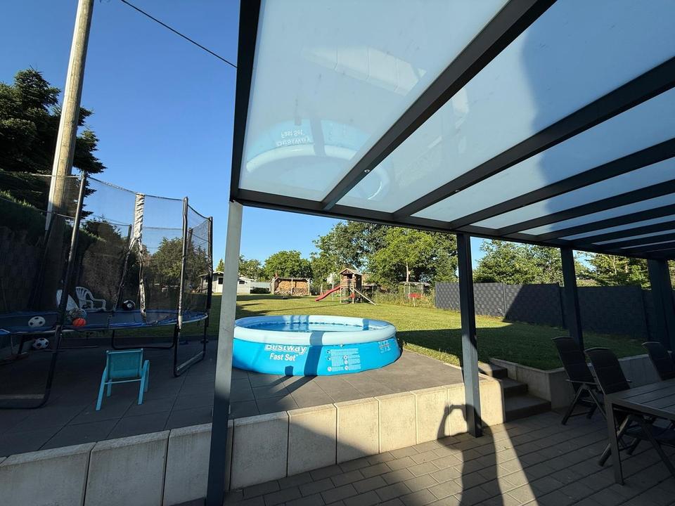 Provisionsfrei! Neuwertiges Einfamilienhaus mit großer Terrasse & Garten – Bild 3