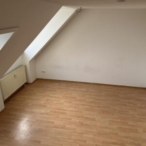 WG mit 2-Zimmer-Maisonette-Whg für Wohngemeinschaft. Auf Wunsch mit Duplexparker