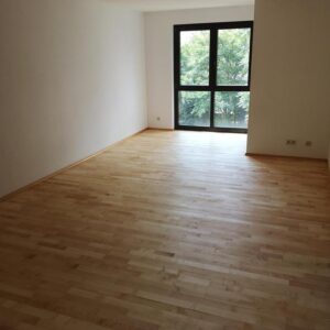 Helle 2 Zimmer Wohnung (1. OG) in Groß Karben Zentrum 60 qm