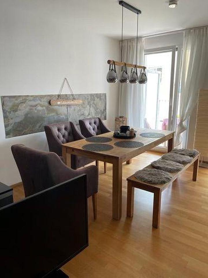 Schöne, lichtdurchflutete voll möbilierte zwei Zimmer Wohnung in Ludwigsvorstadt – Bild 4