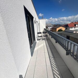 Penthouse - Neuwertig - großzügige 2 Zimmer-Whg - KfW 40+ Standard EBK Balkon
