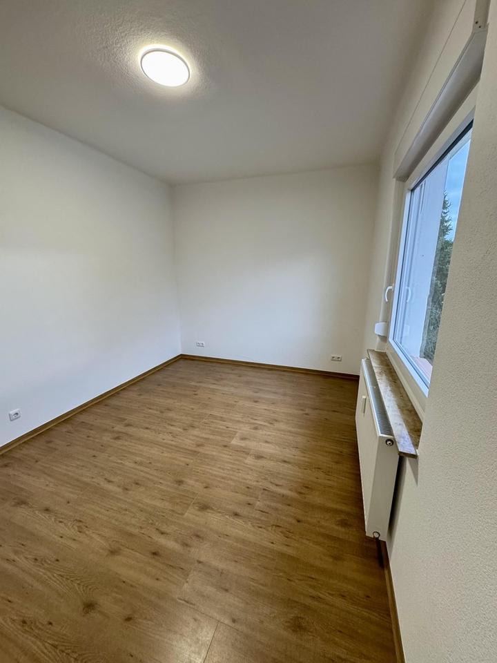 Moderner Altbau mit Stil - Renovierte 3-Zimmer-Wohnung mit Einbauküche & Balkon – Bild 17