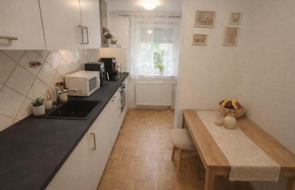 Ruhige & zentrale Lage · 2,5Zimmer · ca. 88 m2 //Südbalkone · viel Gestaltungspotenzial – Bild 5