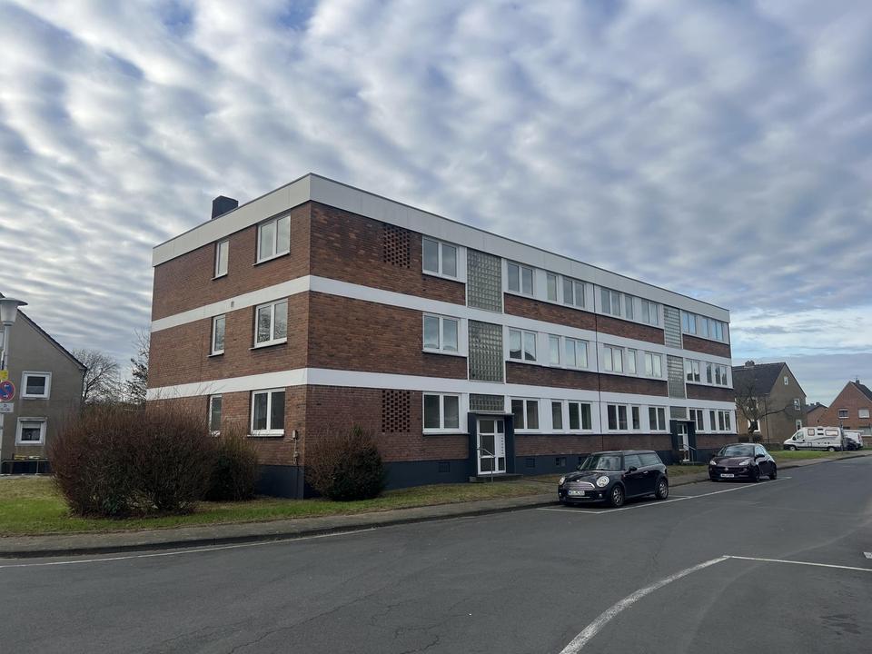 PROVISIONSFREI !!! Leerstehende Wohnanlage mit 12 Wohnungen & 7 Garagen