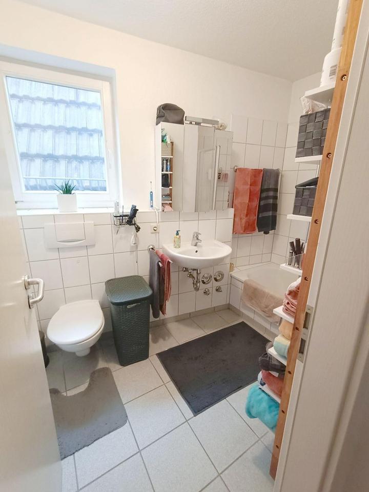 Schöne, helle 3,5 Zi- Wohnung mit EBK, Balkon und Carport in Bad Wimpfen – Bild 8