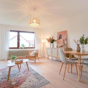 SOFORT FREI: Helle 3-Zimmer Wohnung mit großem Balkon